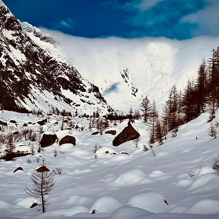 Appartement Caldo Rifugio Con Giardino In Pieno Centro Courmayeur